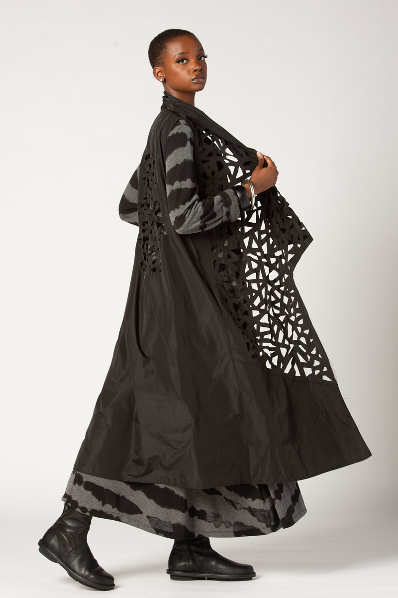 ALEMBIKA Oki Dress in Grey and Black Print