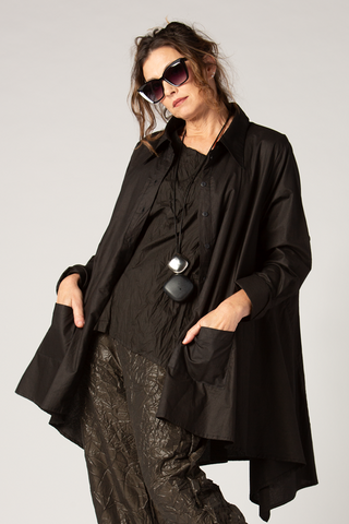 Nachi Shirt in Black Carnaby