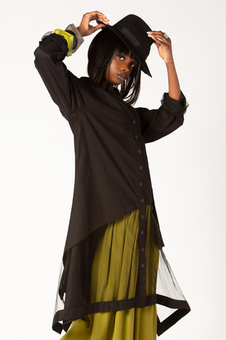 Hakuba Shirt in Black Carnaby