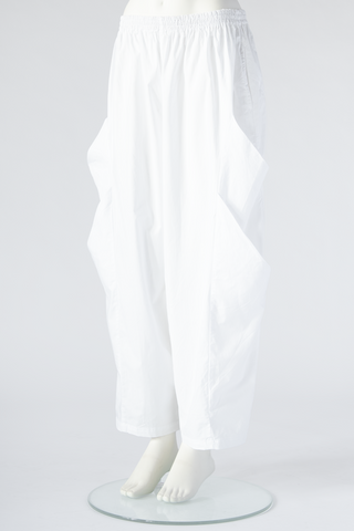 Andare Pant in White Carnaby