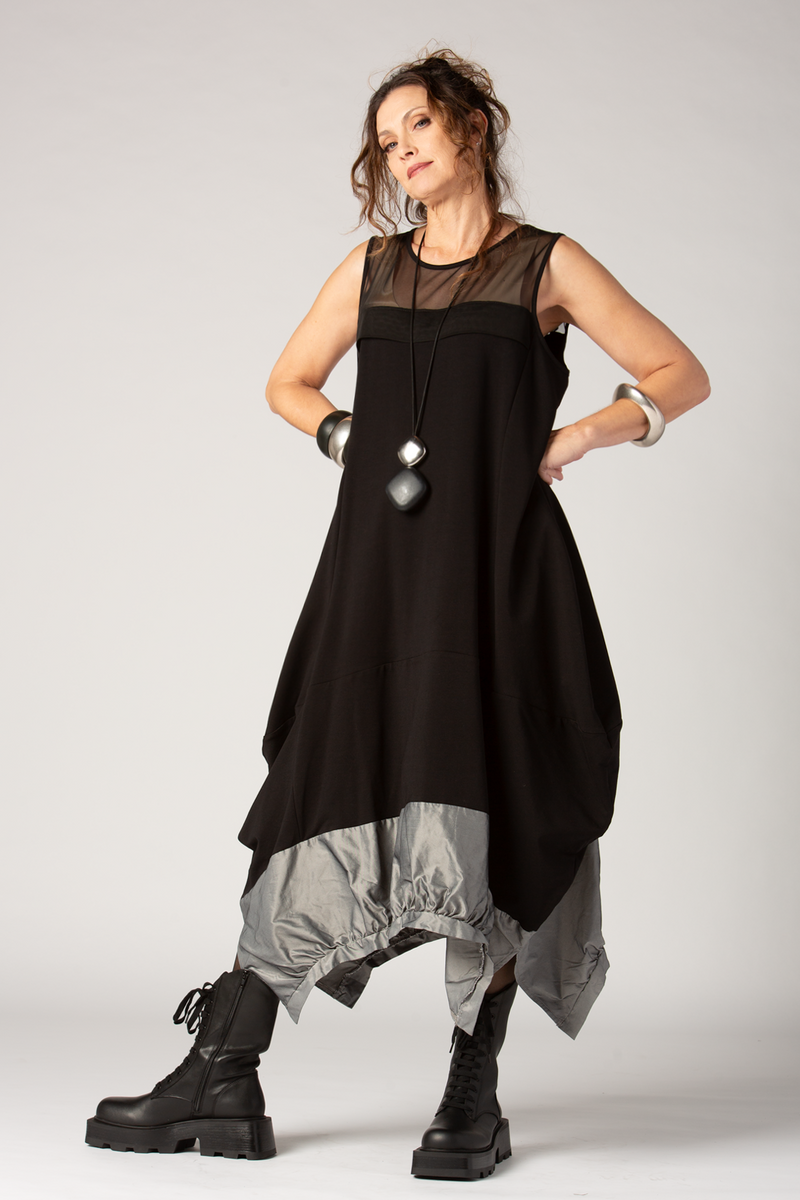 LUUKAA Kuro Dress in Black & Silver | KALIYANA.COM