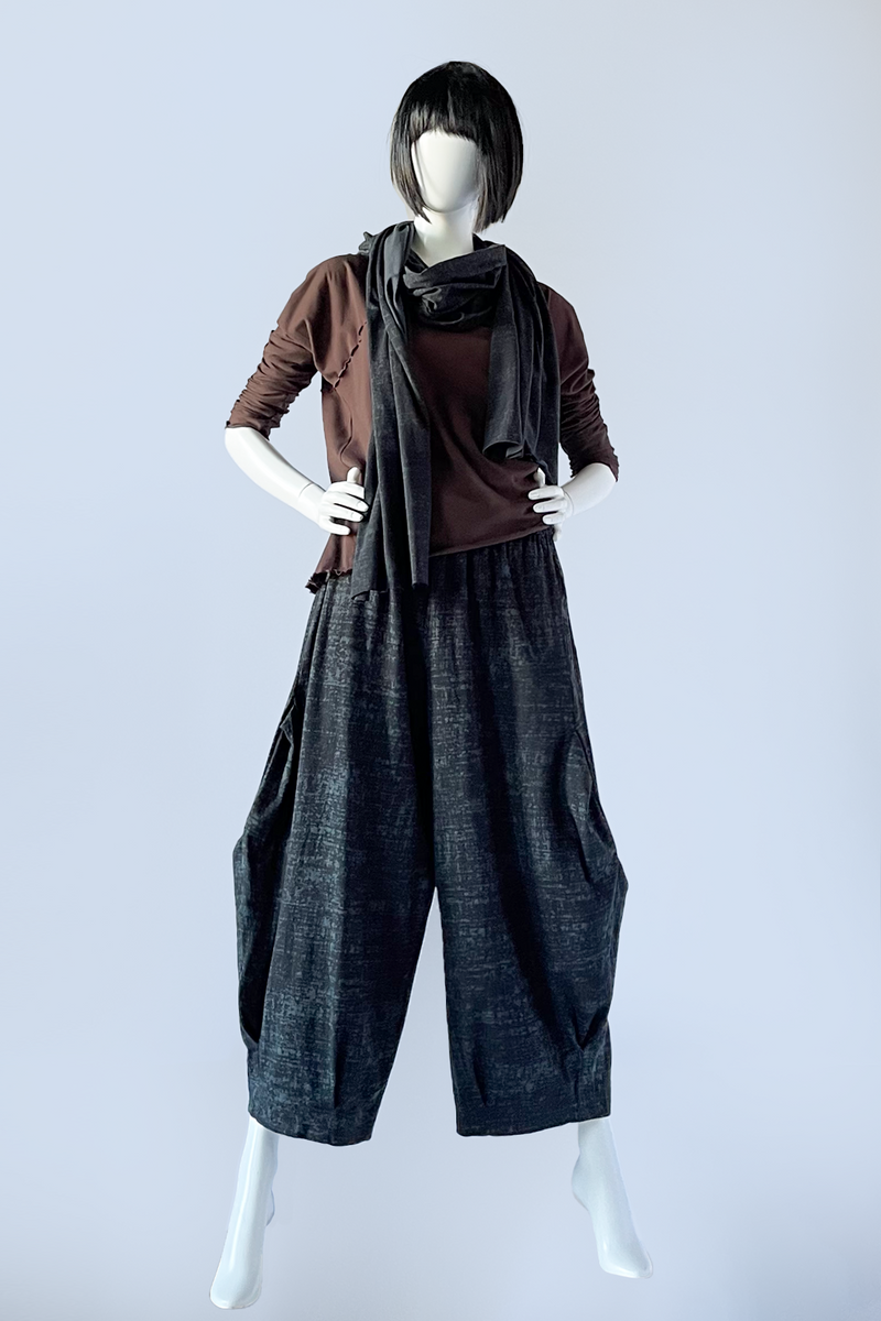 Shown w/ Midori Top and Meteor Pant