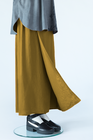 Overlap Skirt in Olive Roma