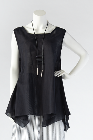 N/S Susan Top in Black Rafina