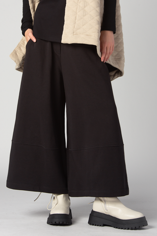 ALEMBIKA Wide Pant in Black