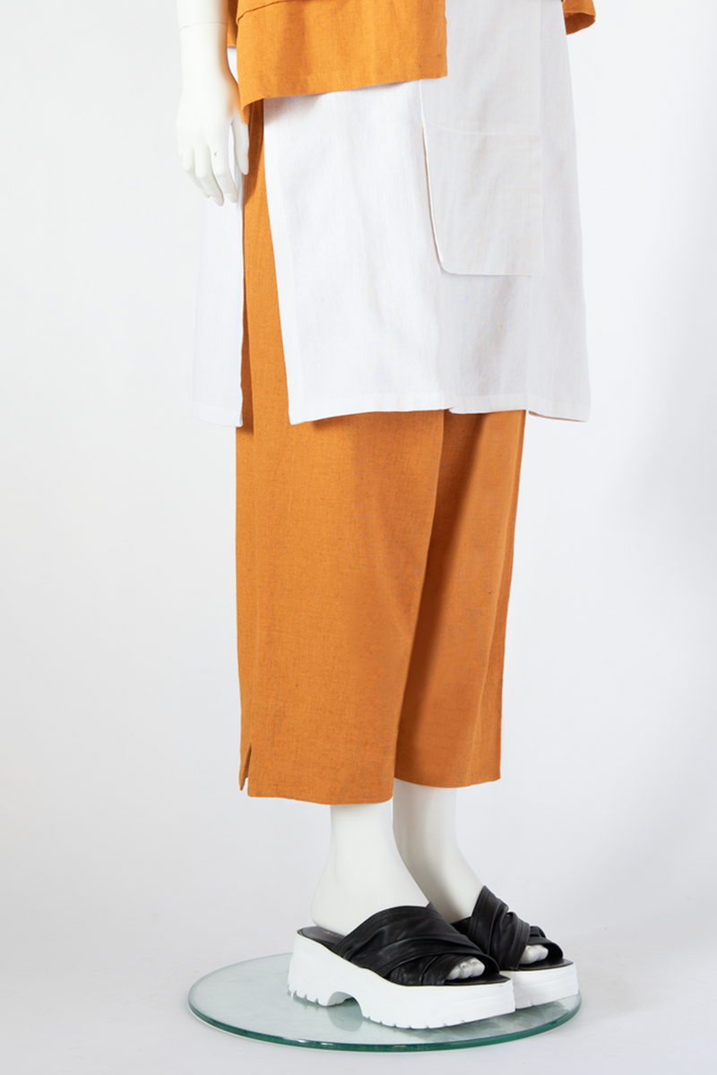 Crop Pant in Apricot Roma