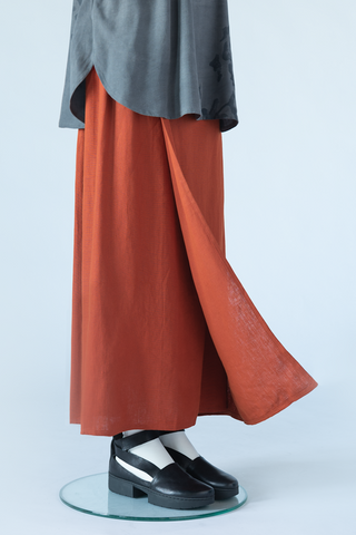 Overlap Skirt in Armagnac Roma