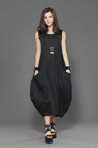 Edi Dress in Black Carnaby