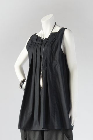 Step Top in Black Carnaby