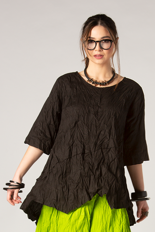 S/S Action Top in Black Carnaby