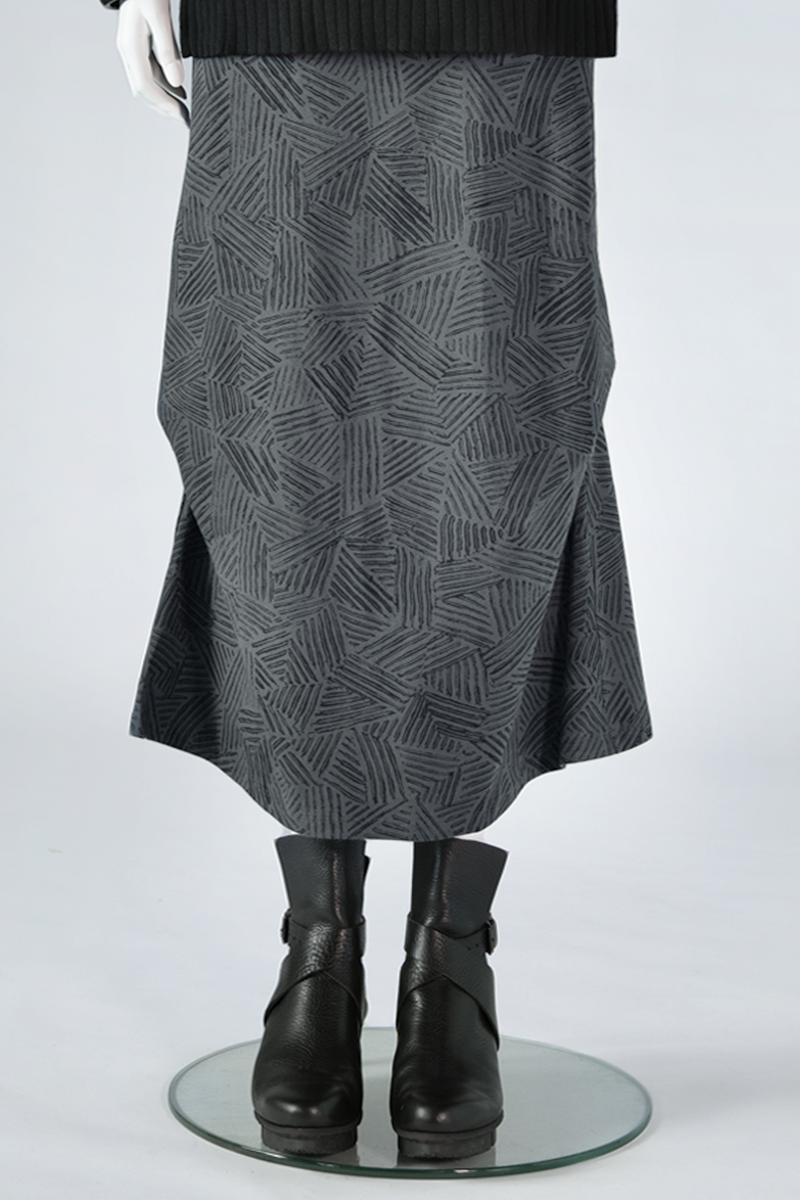 Escape Skirt in Charcoal Print Tokyo