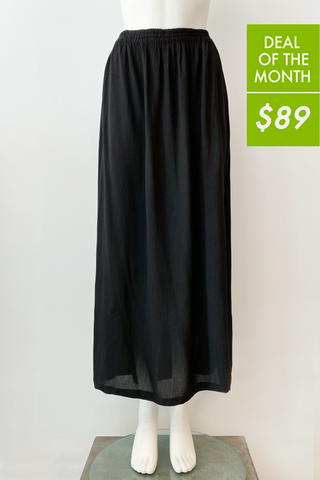 XL Straight Skirt in Black Crinkle