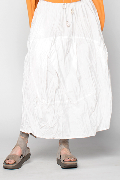Uppsala Skirt in White Carnaby