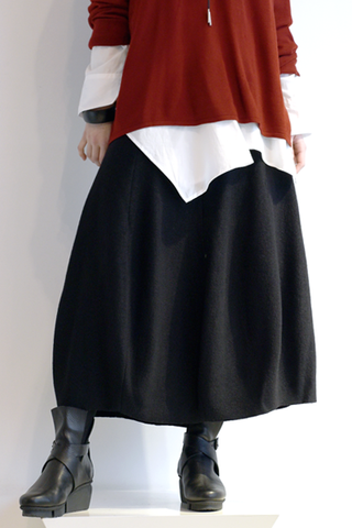 EC Ike Skirt in EC Black
