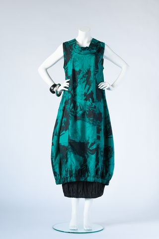 Shown w/ Tunnel Skirt