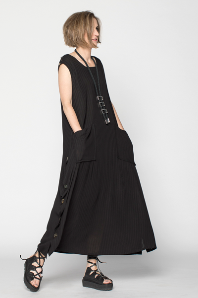 Square Dress in Black Fellini Crinkle