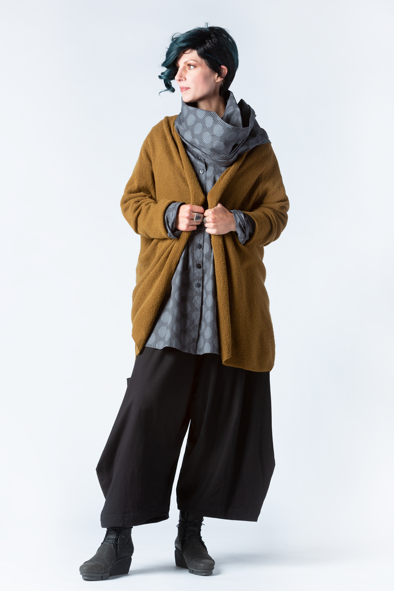 Shown w/ Dublin Shirt, Grizas Cardi and Albany Pant