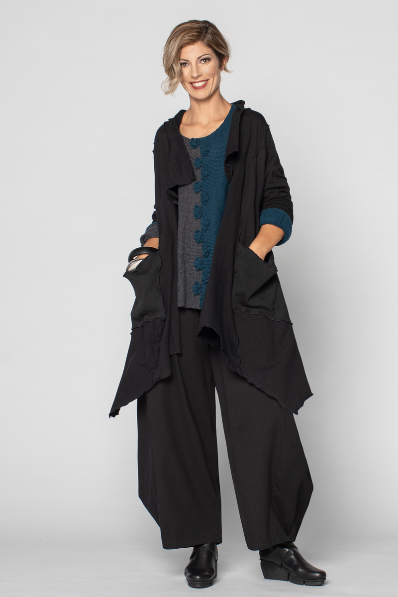Shown w/ Folio Jacket and Cascade Pant