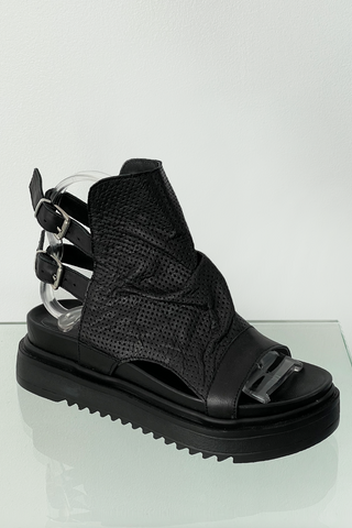 LUUKAA Sandal in Black