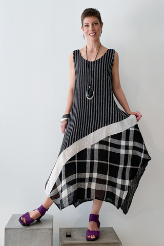 LUUKAA Plaid Dress in B&W Mix
