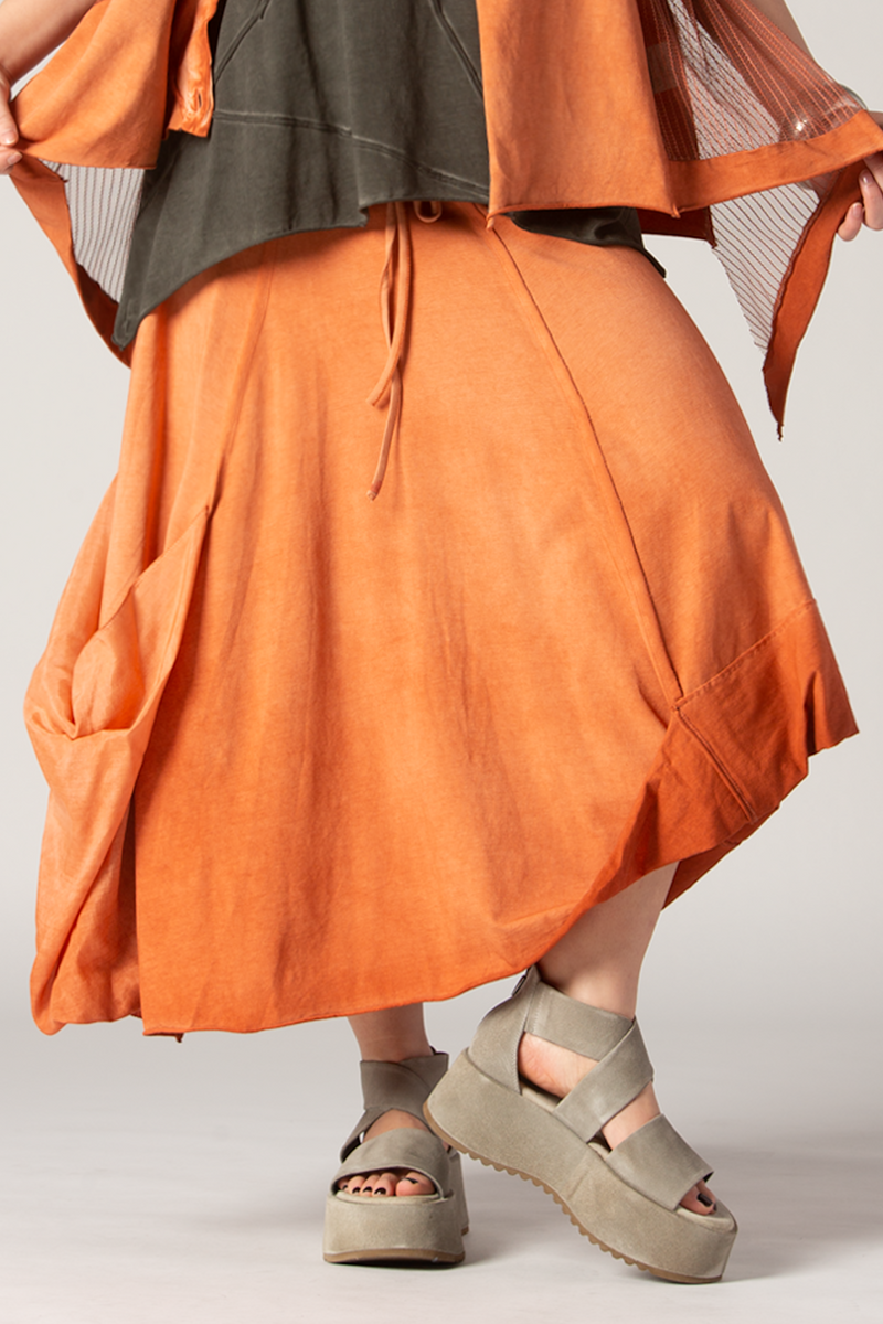 LUUKAA Savana Skirt in Orange Stonewash