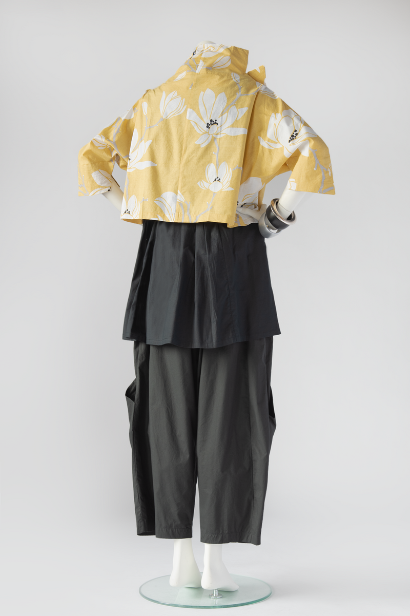 Shown w/ Step Top and Andare Pant