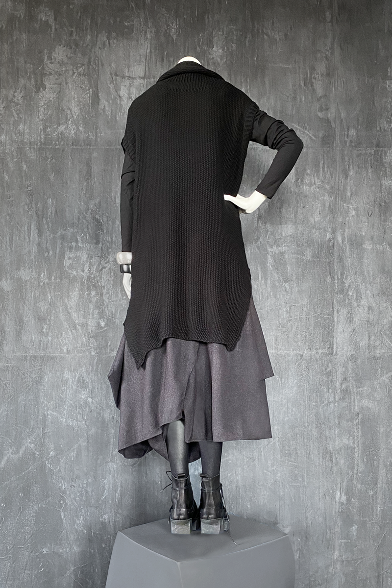 Shown w/ Vine Top and Layer Skirt
