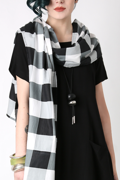Carnaby Scarf in Nove Carnaby