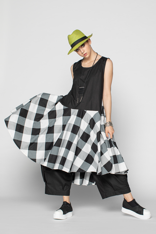 N/S Valencia Dress in Nove Carnaby