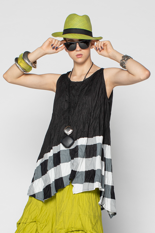 Action Top in Nove Carnaby