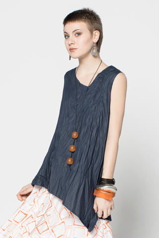 Kura Top in Navy Carnaby