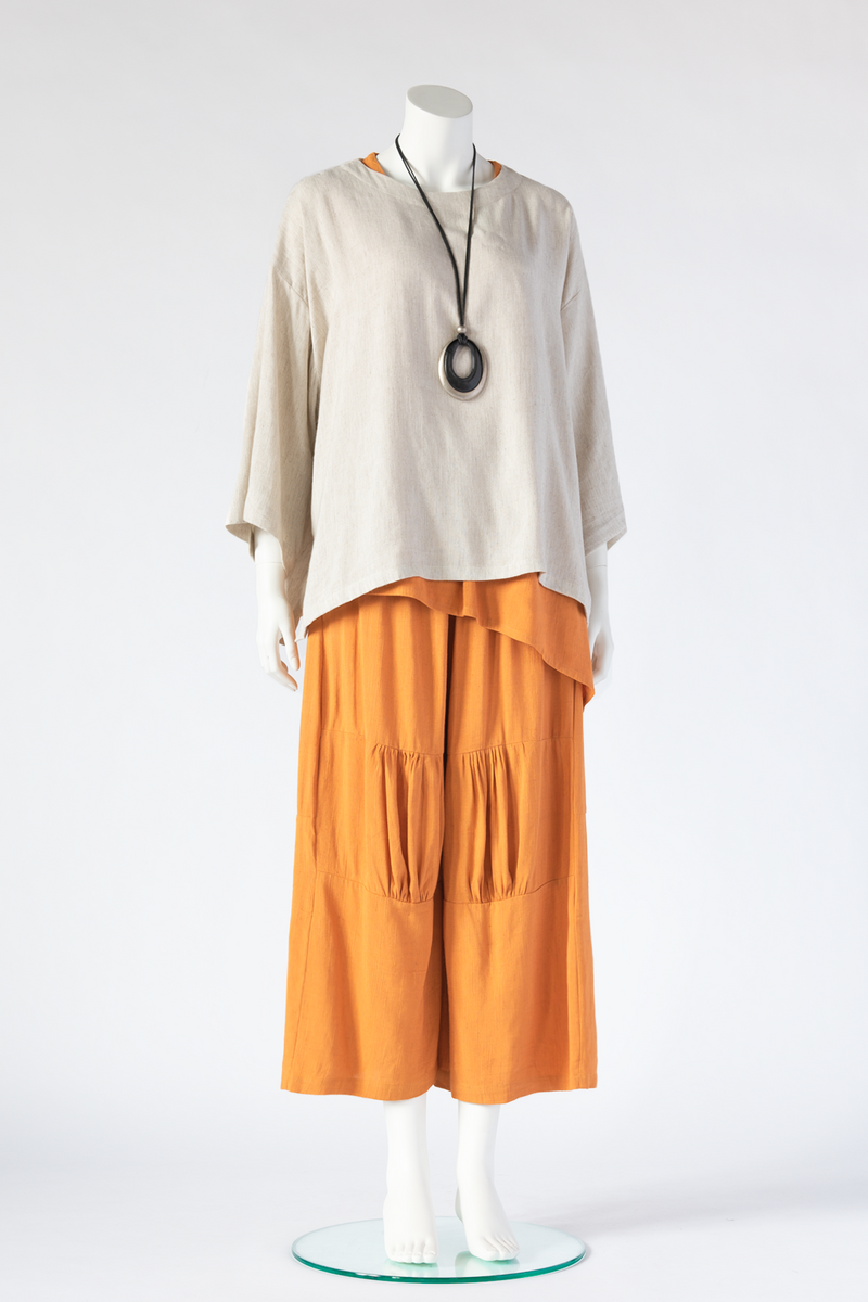 Pleated Knee Pant in Melba Papyrus