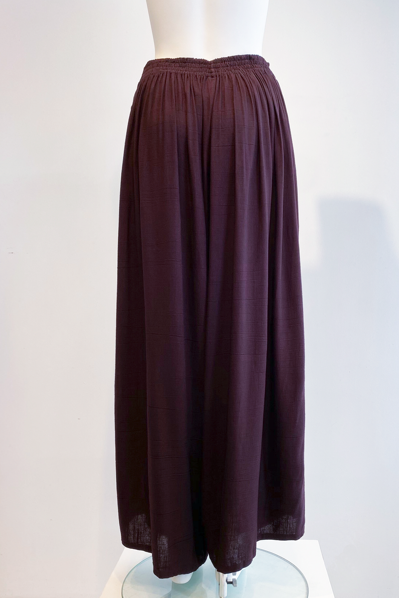 Back of Deseo Pant in Plum Papyrus