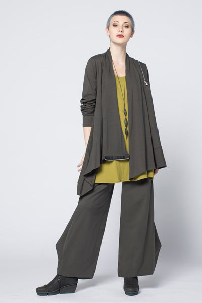 Shown w/ Side Zip Jacket and Cascade Pant