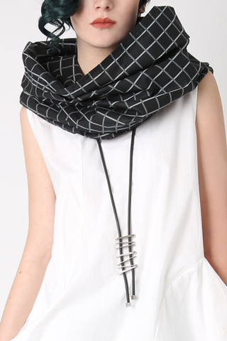 Carnaby Scarf in Quattro Carnaby