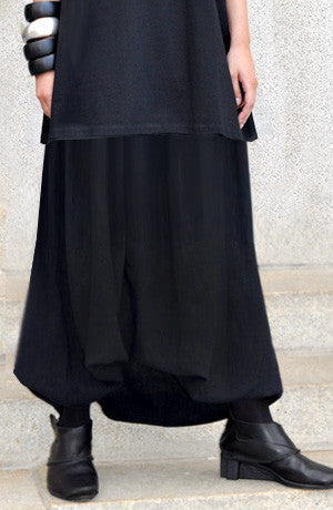 Infinity Skirt in Black