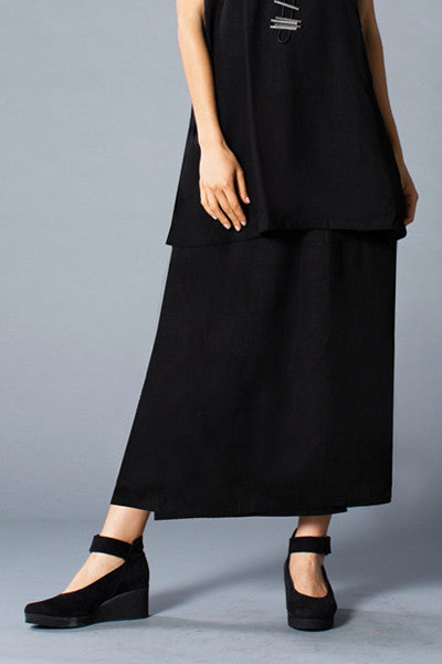 Overlap Skirt in Black Roma