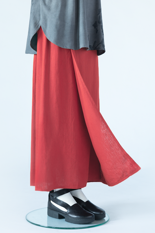 Overlap Skirt in Raspberry Papyrus