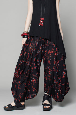 Odyssey Pant in Sakura Delphi