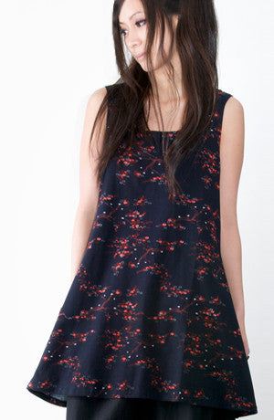 Shown w/ Tunnel Skirt