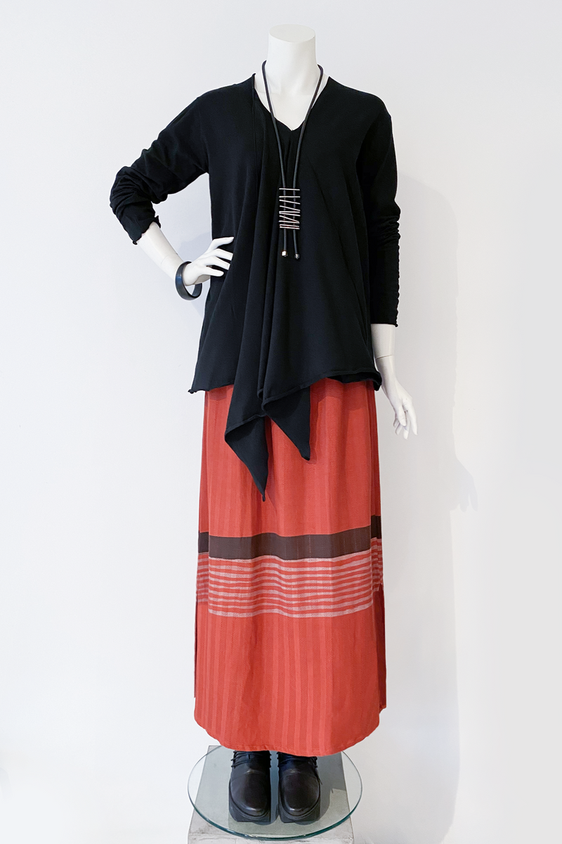 Shown w/ Simple Skirt