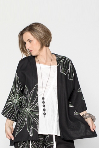 Short Kimono Jacket in Black Chrysanthemum Roma