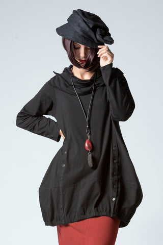 Global Top in Black Tokyo