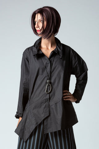Vienna Shirt in Black Carnaby